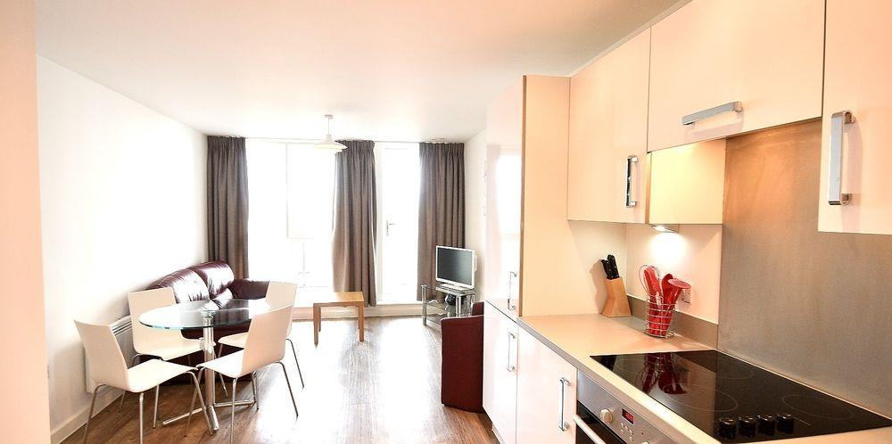 Town Or Country - Empress Heights Apartment เซาธ์แธมป์ตัน ภายนอก รูปภาพ